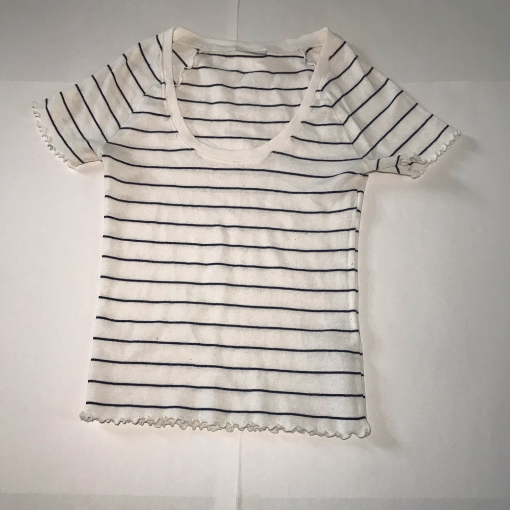ABOUND WHITE AND BLACK STRIPED T-SHIRT🌟